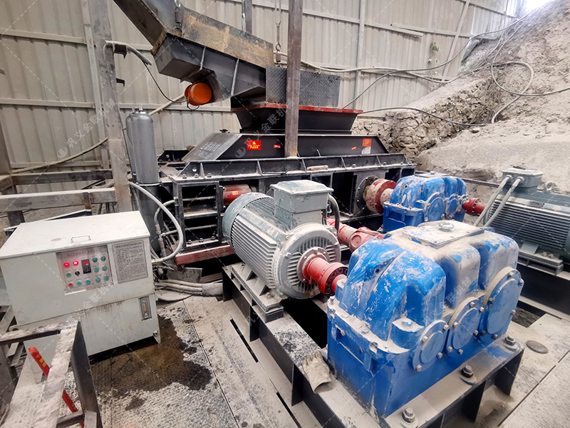 建筑用砂配置的液壓對(duì)輥制砂機(jī)多少錢(qián)一臺(tái)？